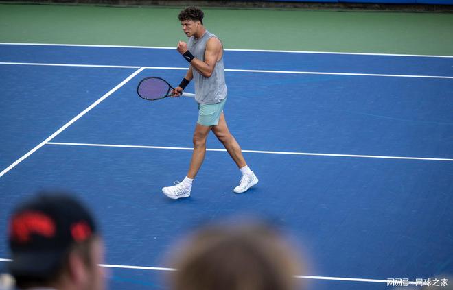 双方的拥趸 双方的拥趸