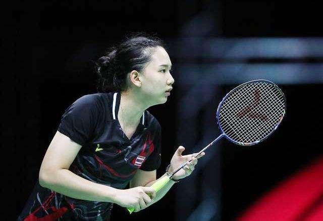 拉开的空档 拉开的空档